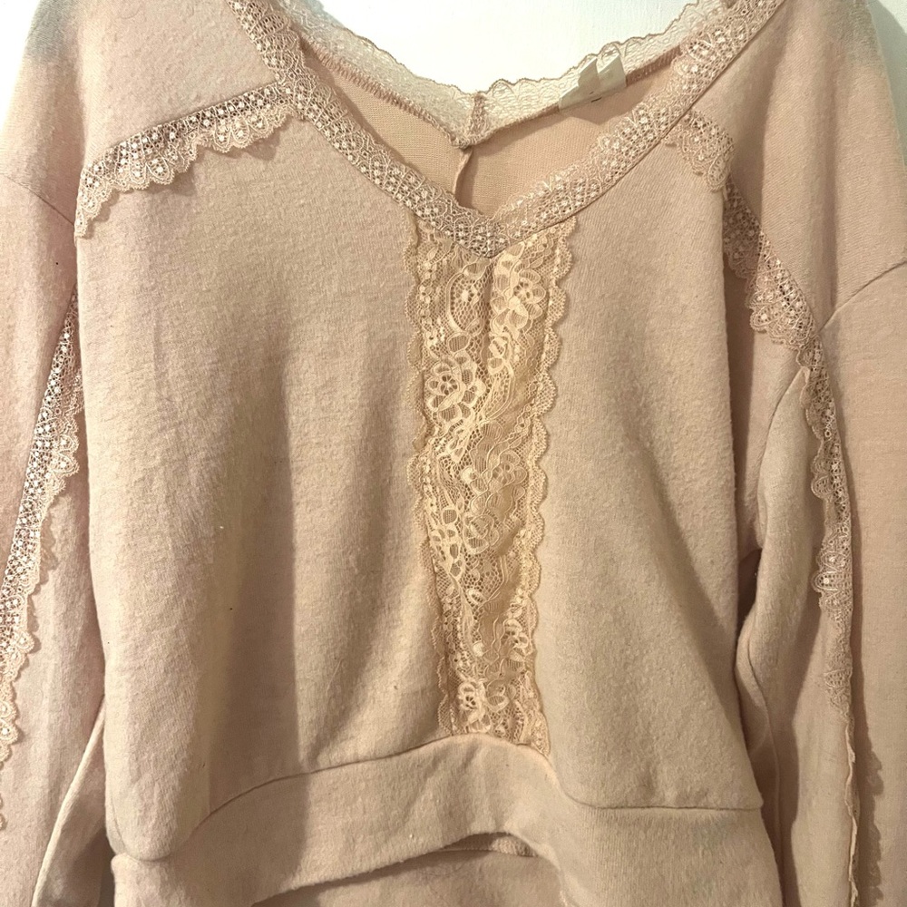 Self❤︎e - Lace Trim Blush Pink Long Sleeve Crop Top